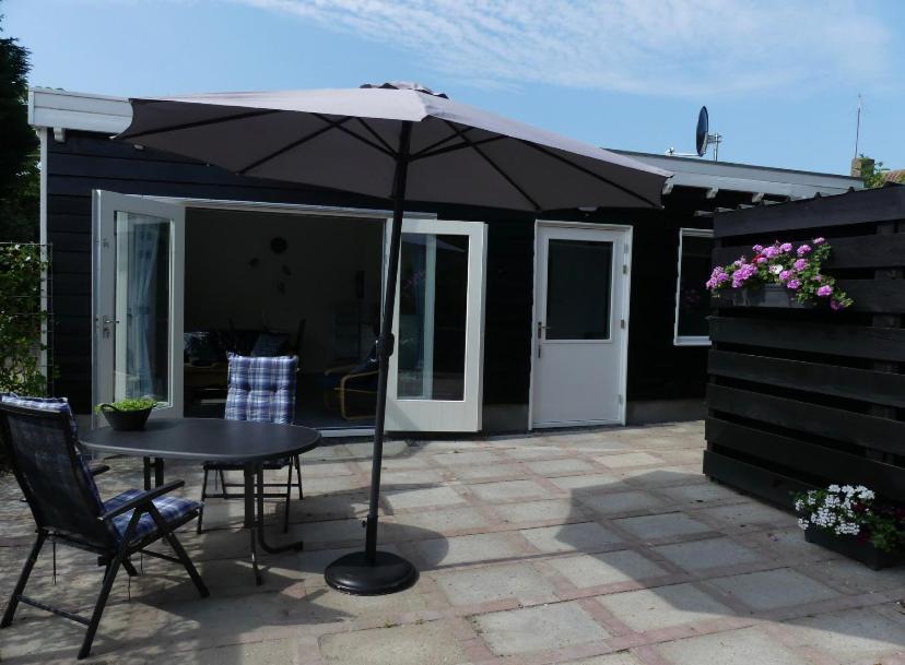 Appartement Boomgaard Vrouwenpolder Buitenkant foto