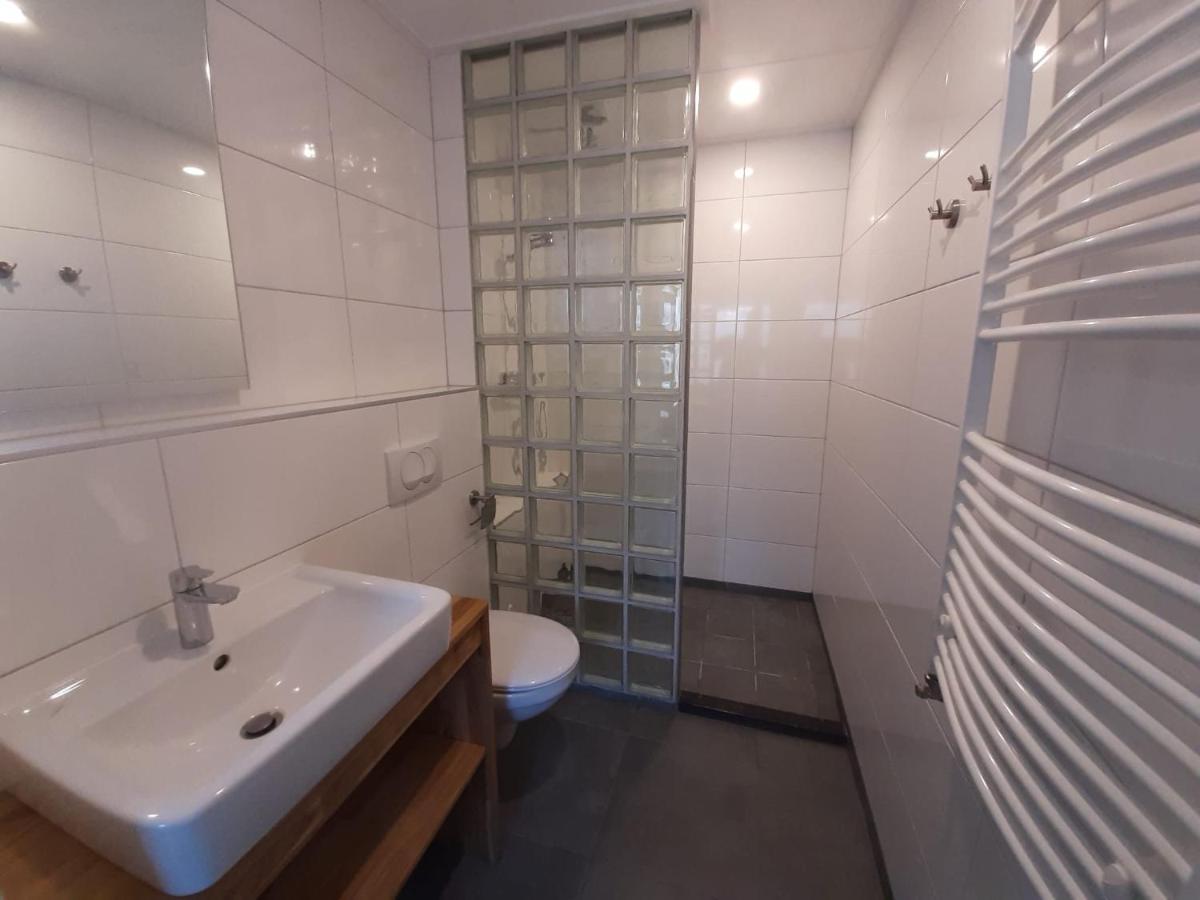 Appartement Boomgaard Vrouwenpolder Buitenkant foto